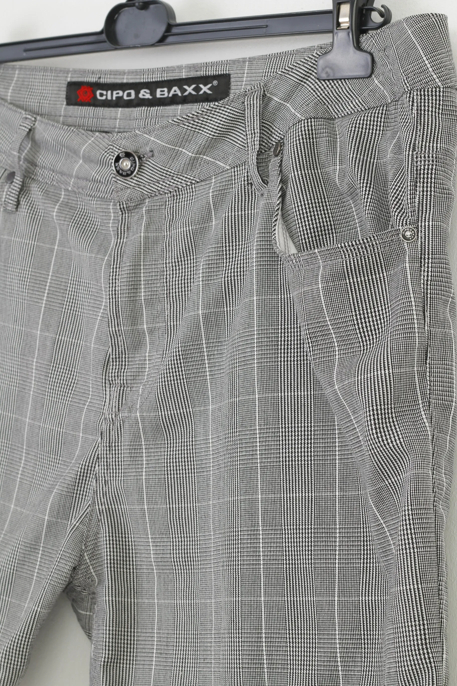 Cipo&Baxx Men 40 34 Shorts White Black Checkered Summer Top