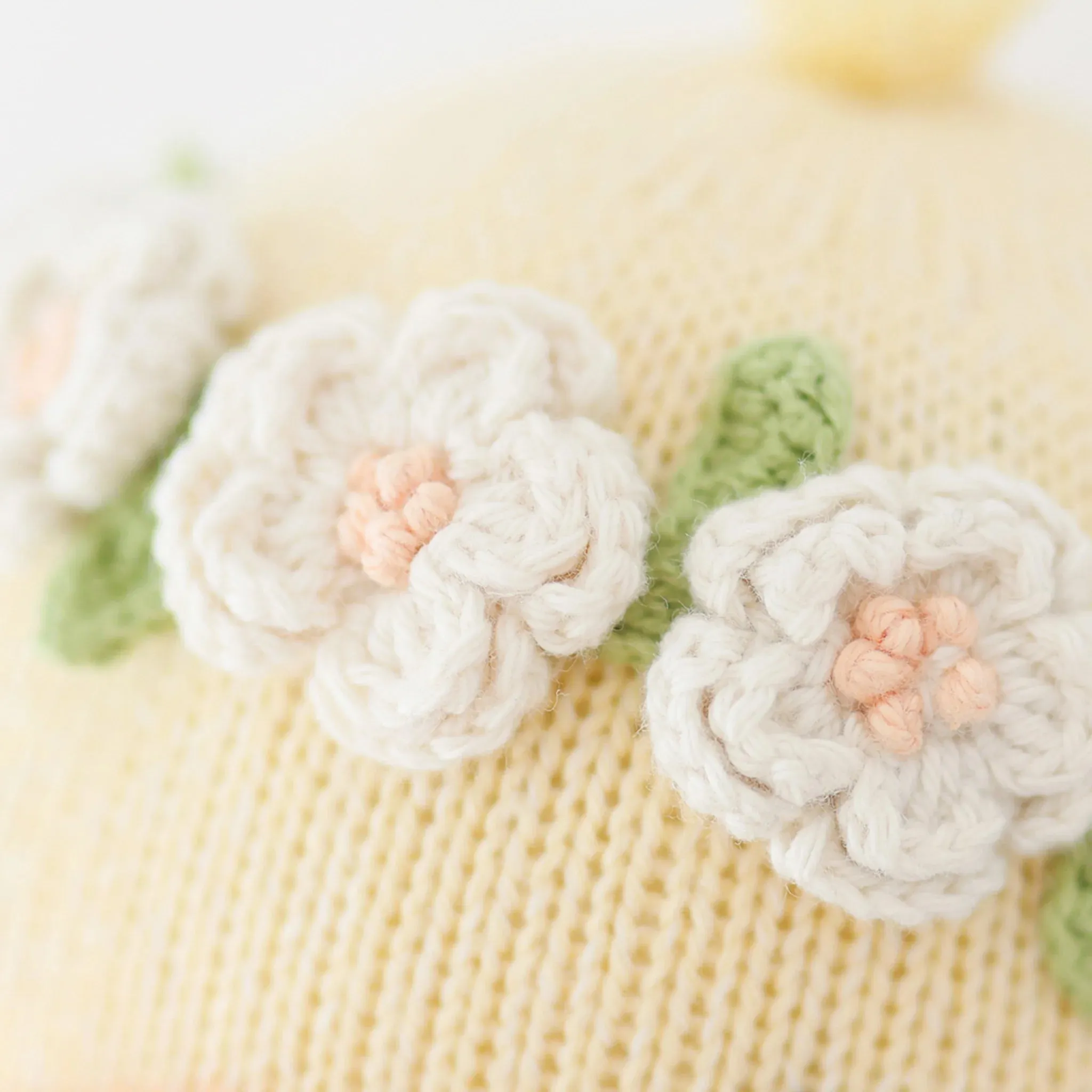 Flora the duckling (ivory)