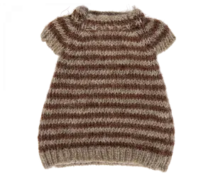 Knitted dress for mum mouse