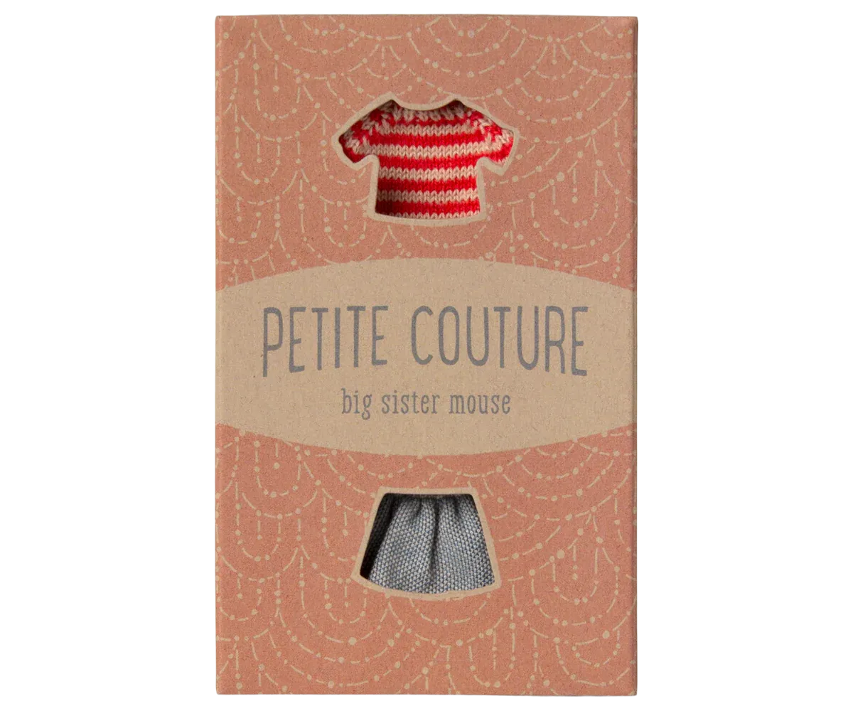Knitted sweater and skirt, Big sister mouse