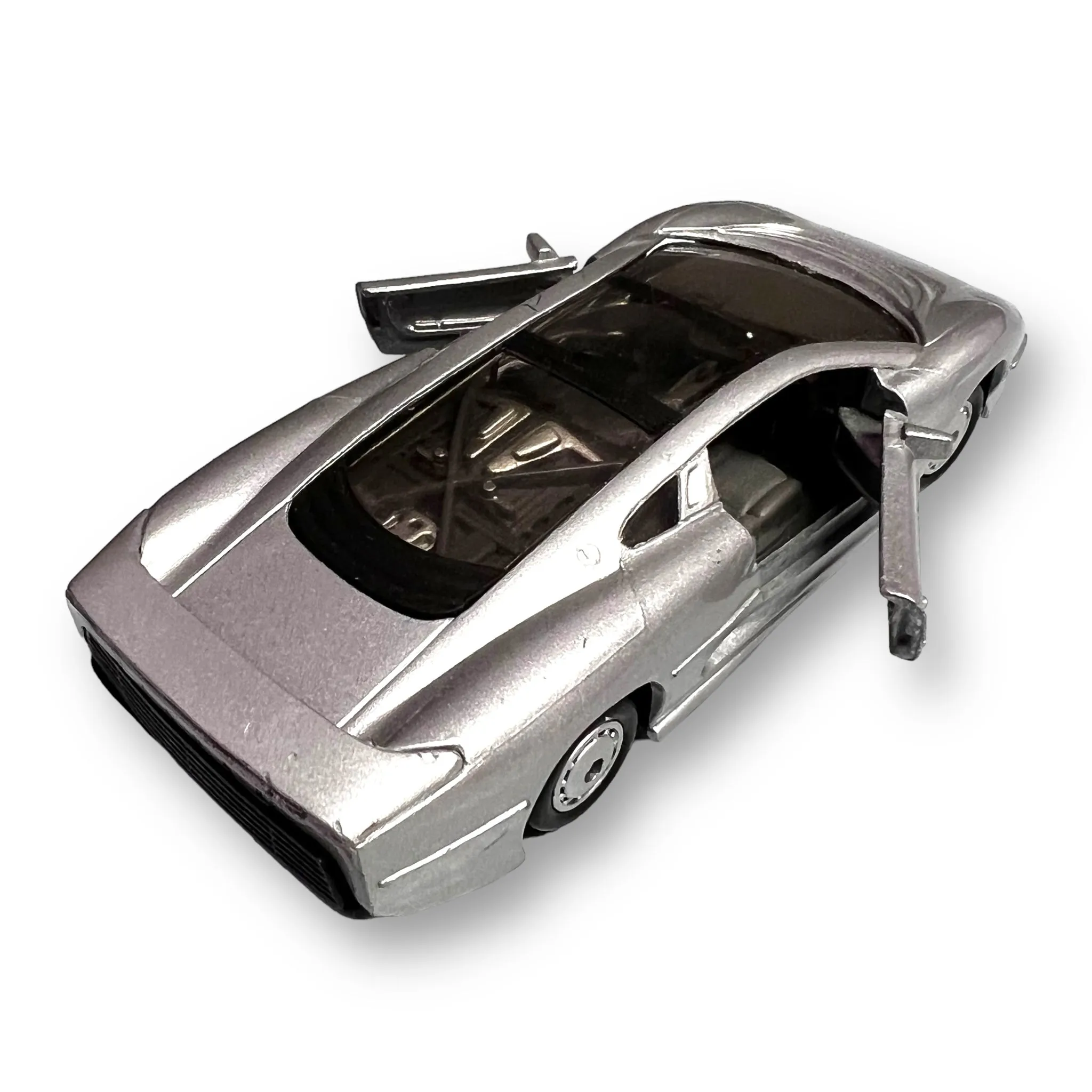 Maisto Jaguar XJ220 Scale 1/40 Collector's Diecast Pull-Back Friction Toy Car