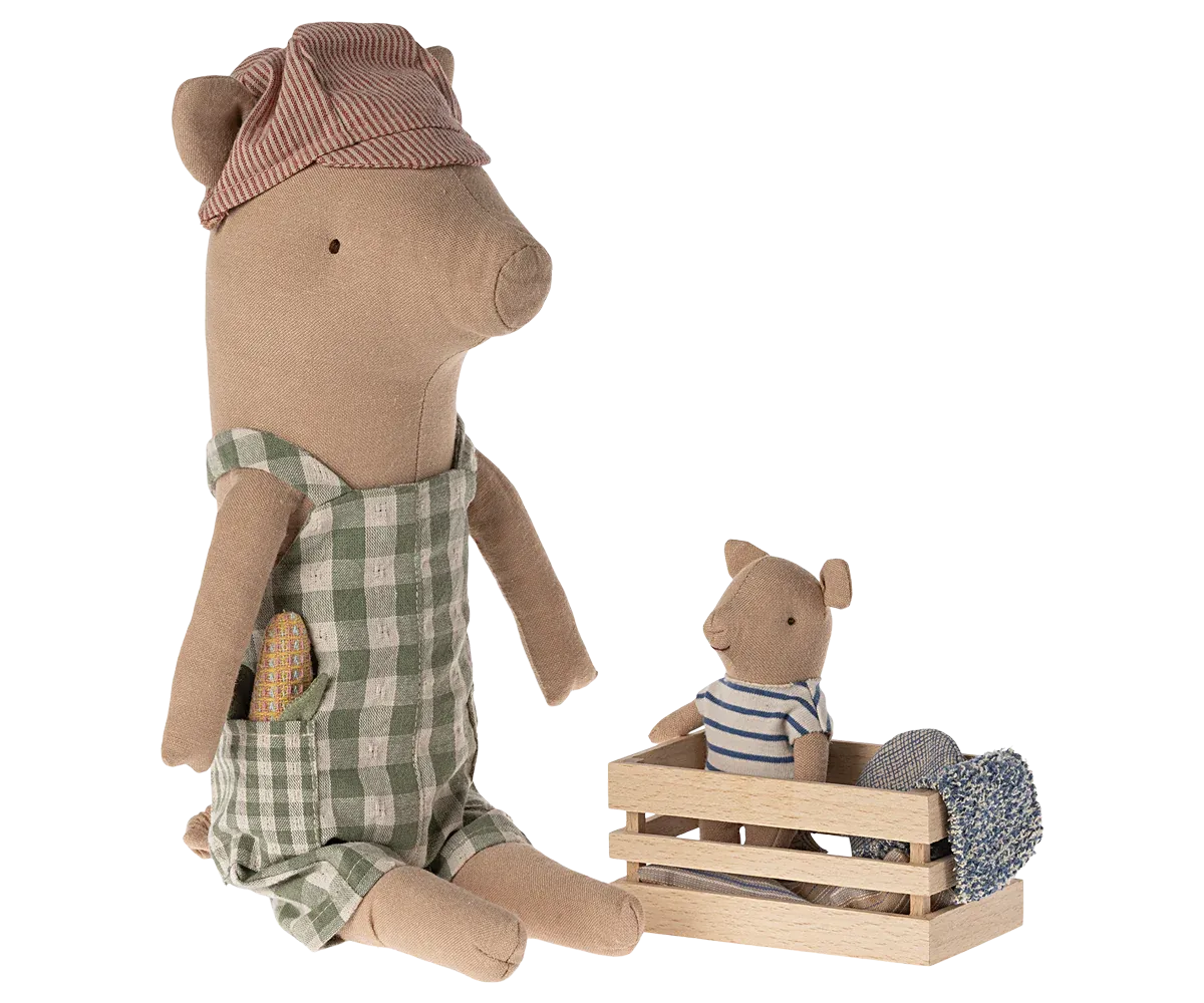 Pig, Boy
